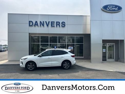 Certified 2023 Ford Escape ST-Line w/ Tech Pack #1 AWD/4WD image 1