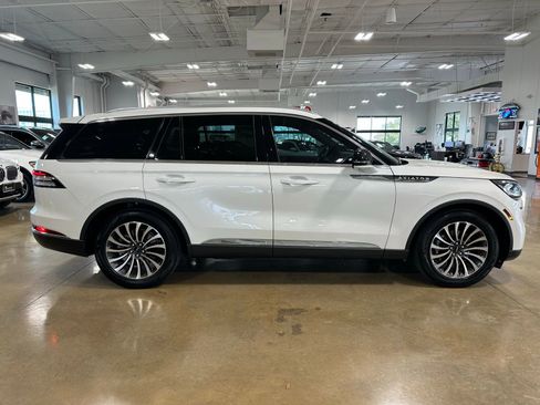 Used 2022 Lincoln Aviator Reserve w/ Class IV Trailer Tow Package image 9