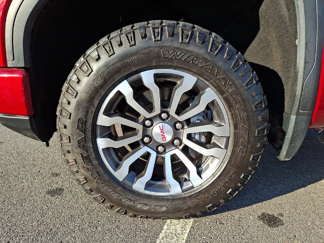 Used 2023 GMC Sierra 1500 AT4 w/ AT4 Premium Package AWD/4WD image 8