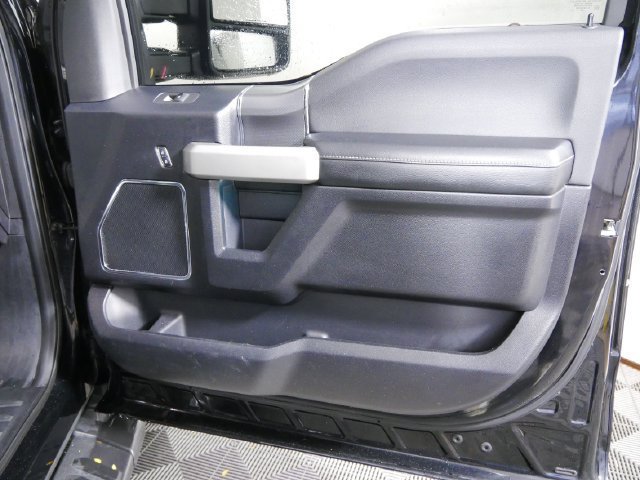 Used 2016 Ford F150 Lariat w/ Equipment Group 502A Luxury AWD/4WD image 9