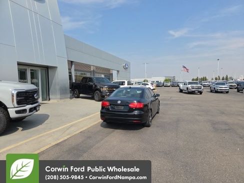 Used 2014 Volkswagen Jetta SE FWD image 9