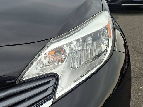 Used 2014 Nissan Versa Note S Plus FWD image 12