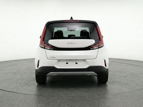 Used 2025 Kia Soul LX w/ LX Technology Package FWD image 7
