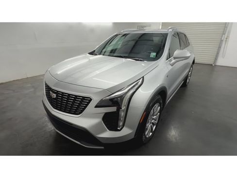 Used 2019 Cadillac XT4 Premium Luxury w/ Cold Weather Package FWD image 4