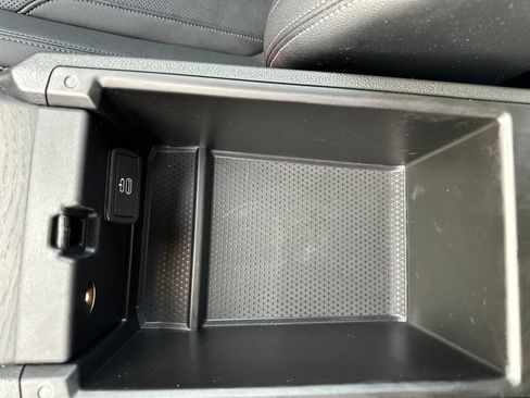 Used 2024 BMW 330i xDrive 330i xDrive w/ Convenience Package image 27