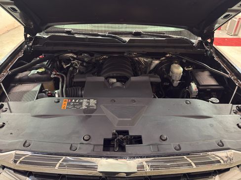 Used 2018 Chevrolet Silverado 1500 LT w/ All Star Edition image 30