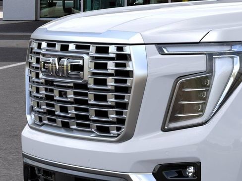 New 2026 GMC Yukon XL Denali w/ Denali Reserve Package AWD/4WD image 13