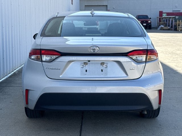 Used 2024 Toyota Corolla LE FWD image 5
