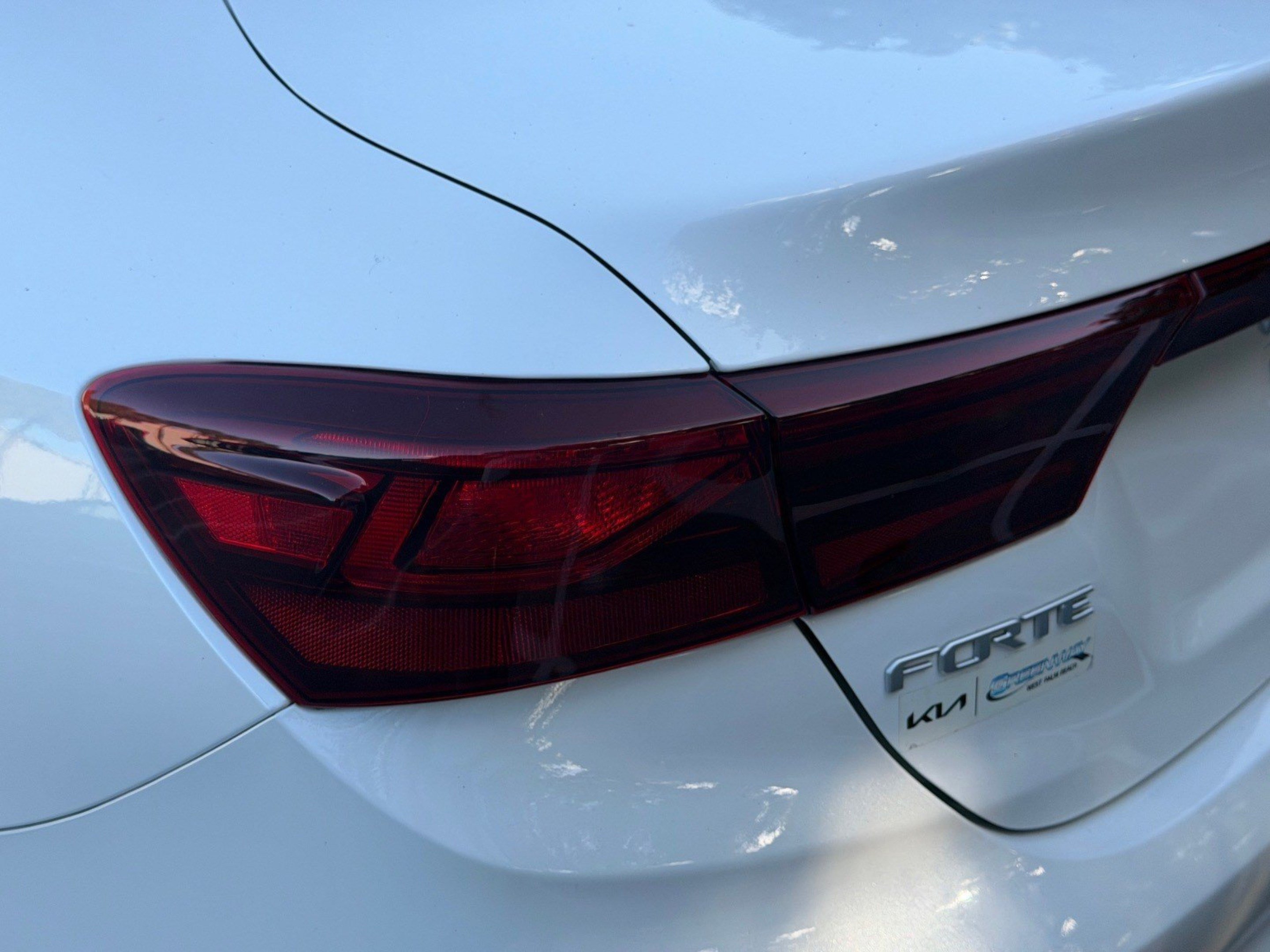 Used 2024 Kia Forte LXS w/ LXS Technology Package FWD image 40