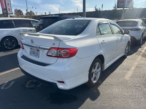 Used 2011 Toyota Corolla S image 2