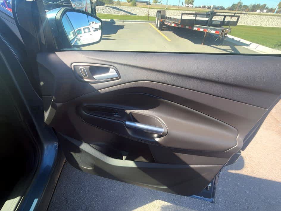 Used 2018 Ford Escape SE FWD image 26
