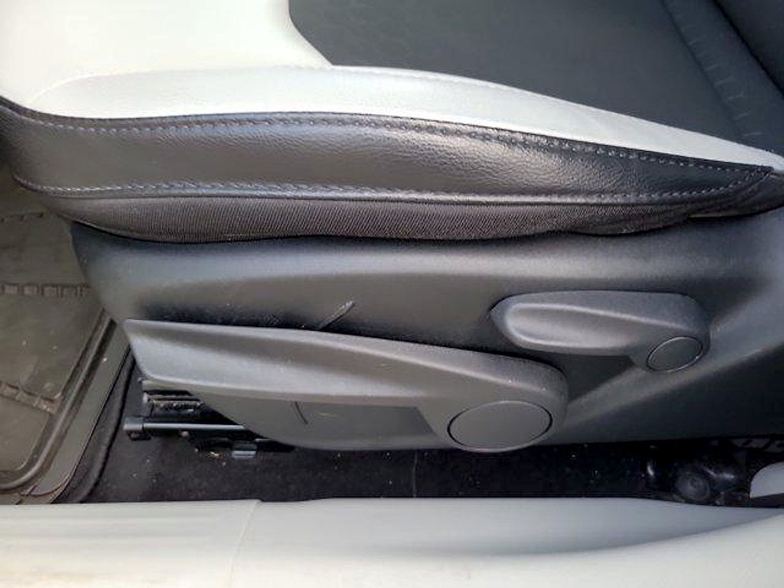 Certified 2019 Jeep Compass Latitude w/ Popular Equipment Group FWD image 20