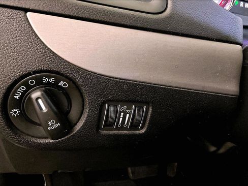 Used 2019 Dodge Grand Caravan GT image 31