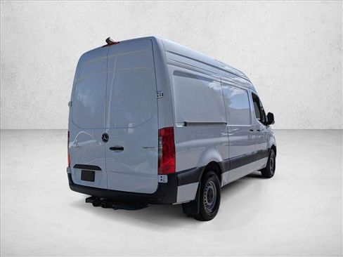 Used 2024 Mercedes-Benz Sprinter 2500 image 5