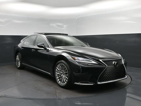 Certified 2024 Lexus LS 500 w/ Interior Upgrade Package RWD image 9
