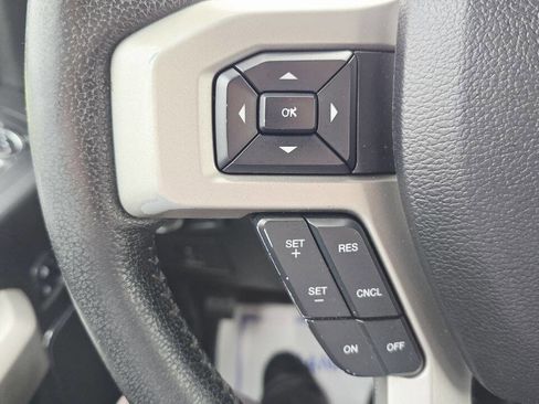 Used 2015 Ford F150 Lariat w/ Equipment Group 502A Luxury AWD/4WD image 29