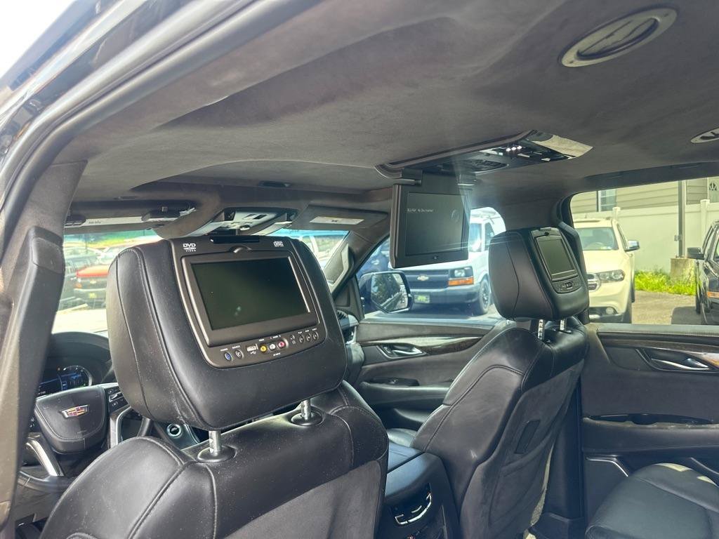 Used 2016 Cadillac Escalade Platinum AWD/4WD image 14