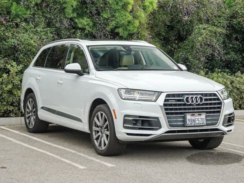 Used 2017 Audi Q7 3.0T Prestige image 3