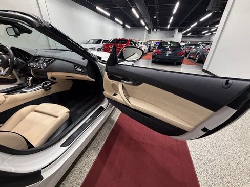 Used 2016 BMW Z4 sDrive28i RWD image 31