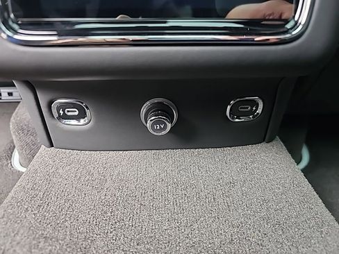 New 2025 Bentley Bentayga image 36