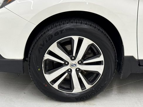 Used 2019 Subaru Outback 2.5i Limited w/ Popular Package #2 image 11