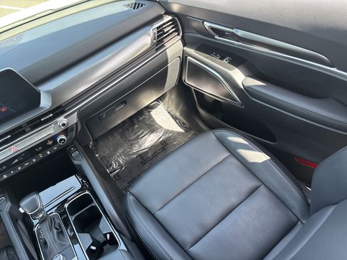Used 2025 Kia Telluride S FWD image 14