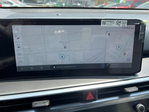 Certified 2024 Kia Sorento SX image 25