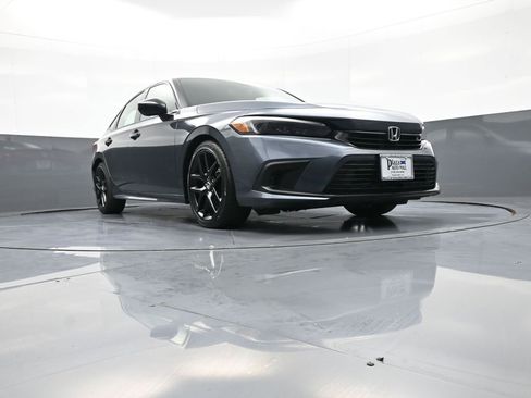Used 2023 Honda Civic Sport image 27