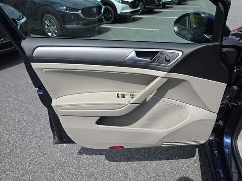 Used 2015 Volkswagen Golf TDI SE FWD image 18