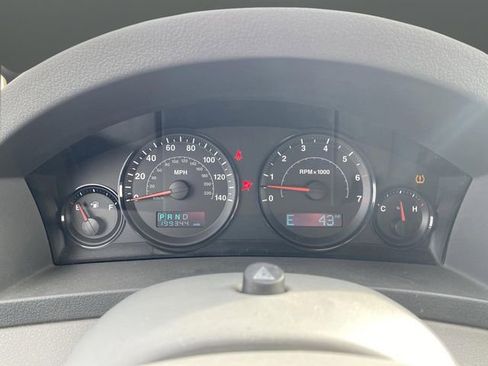 Used 2005 Jeep Grand Cherokee Laredo image 14