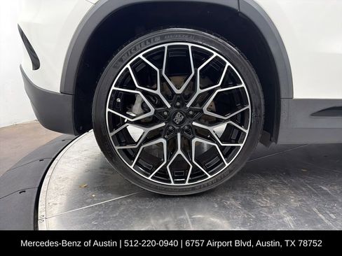 Used 2022 Mercedes-Benz GLA 35 AMG 4MATIC image 11