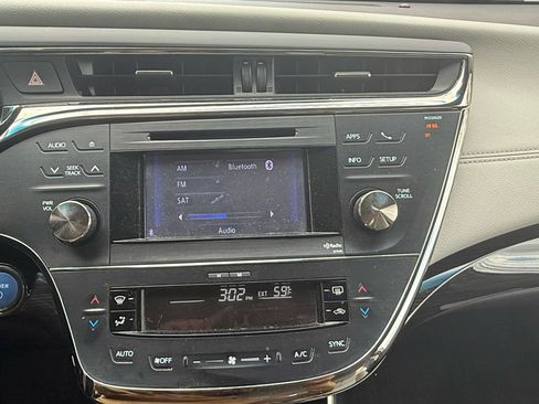 Used 2013 Toyota Avalon XLE Premium image 21