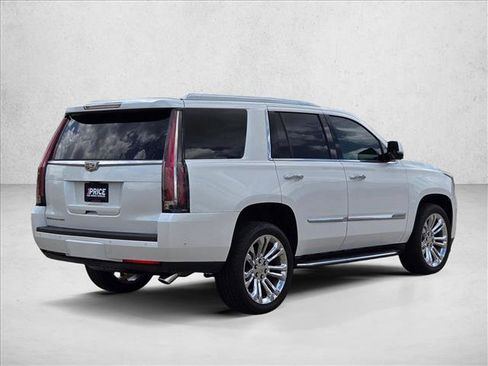 Used 2017 Cadillac Escalade Premium Luxury w/ LPO, Radiant Package RWD image 5