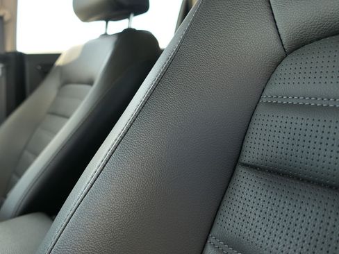 Used 2025 Honda CR-V EX-L image 13