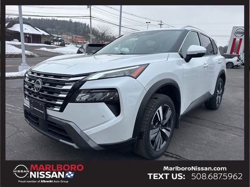 Certified 2025 Nissan Rogue SL w/ Tech Package image 3