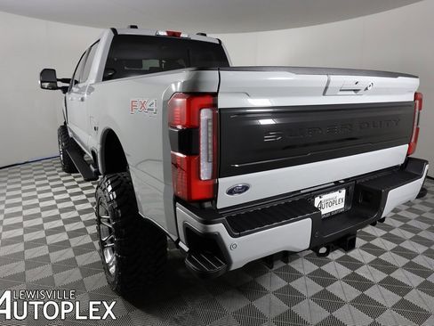 Used 2025 Ford F250 Platinum image 8