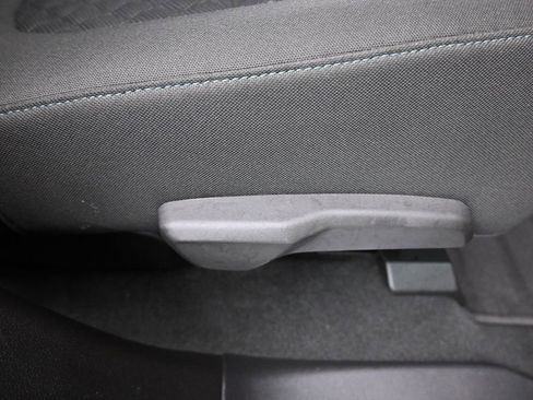 Used 2020 Chevrolet Blazer LT image 36