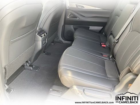 New 2026 INFINITI QX60 Luxe w/ Family Package image 18