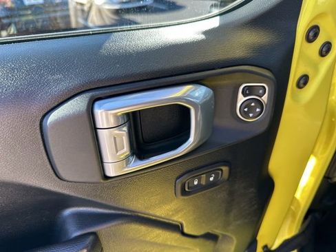 Used 2023 Jeep Wrangler Sport S image 10