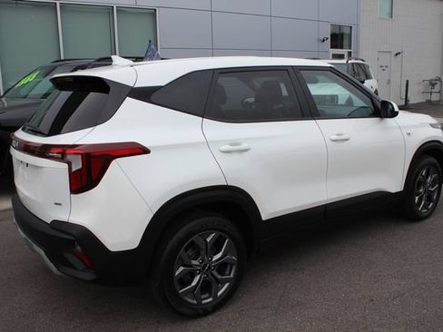 Used 2024 Kia Seltos LX AWD/4WD image 10