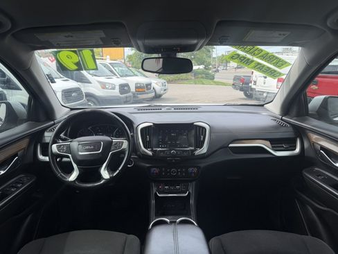Used 2019 GMC Terrain SLE w/ Driver Convenience Package FWD image 17