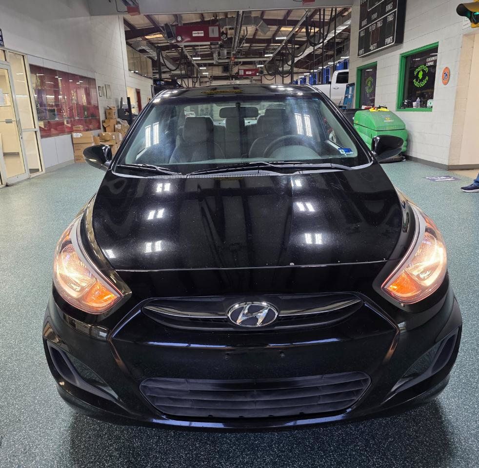 Used 2017 Hyundai Accent SE FWD image 3