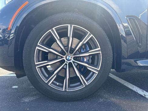 Used 2022 BMW X5 xDrive40i AWD/4WD image 11