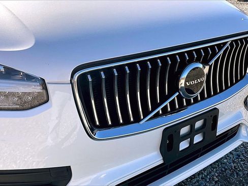 Used 2023 Volvo XC90 B5 Core image 26