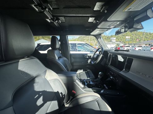New 2025 Ford Bronco Outer Banks image 9