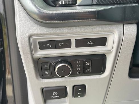 Used 2021 Ford F150 Limited AWD/4WD image 39