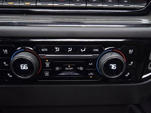 Used 2023 Chevrolet Silverado 1500 ZR2 image 36