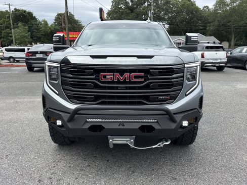 Used 2024 GMC Sierra 1500 AT4 w/ Technology Package AWD/4WD image 8