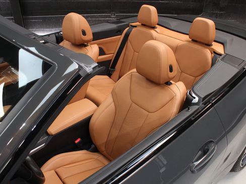 Used 2024 BMW M440i Convertible w/ Premium Package RWD image 35