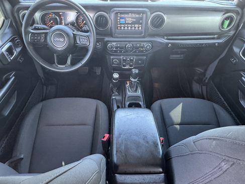Used 2018 Jeep Wrangler Unlimited Sport S AWD/4WD image 24